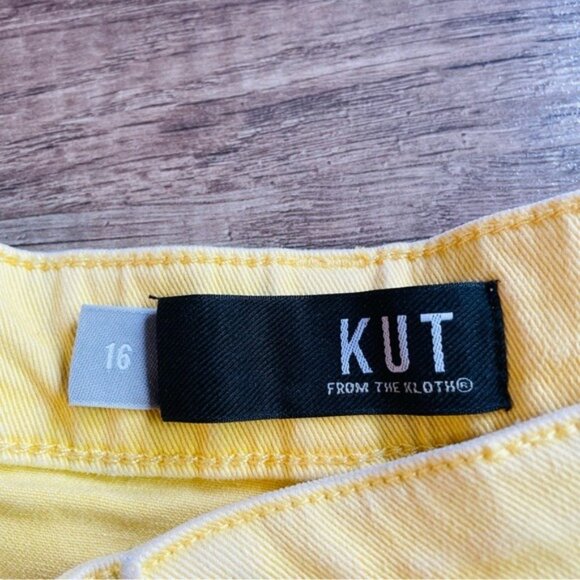 Kut from the Kloth Jane High Rise Yellow Denim Women Shorts Size 16 - Picture 2 of 3